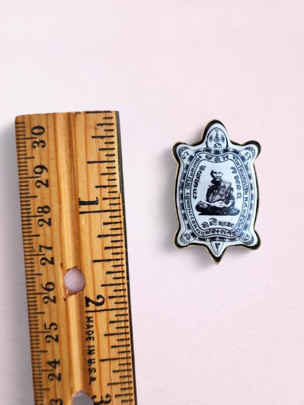 Luang Por Liu White Turtle Amulet - Image 4