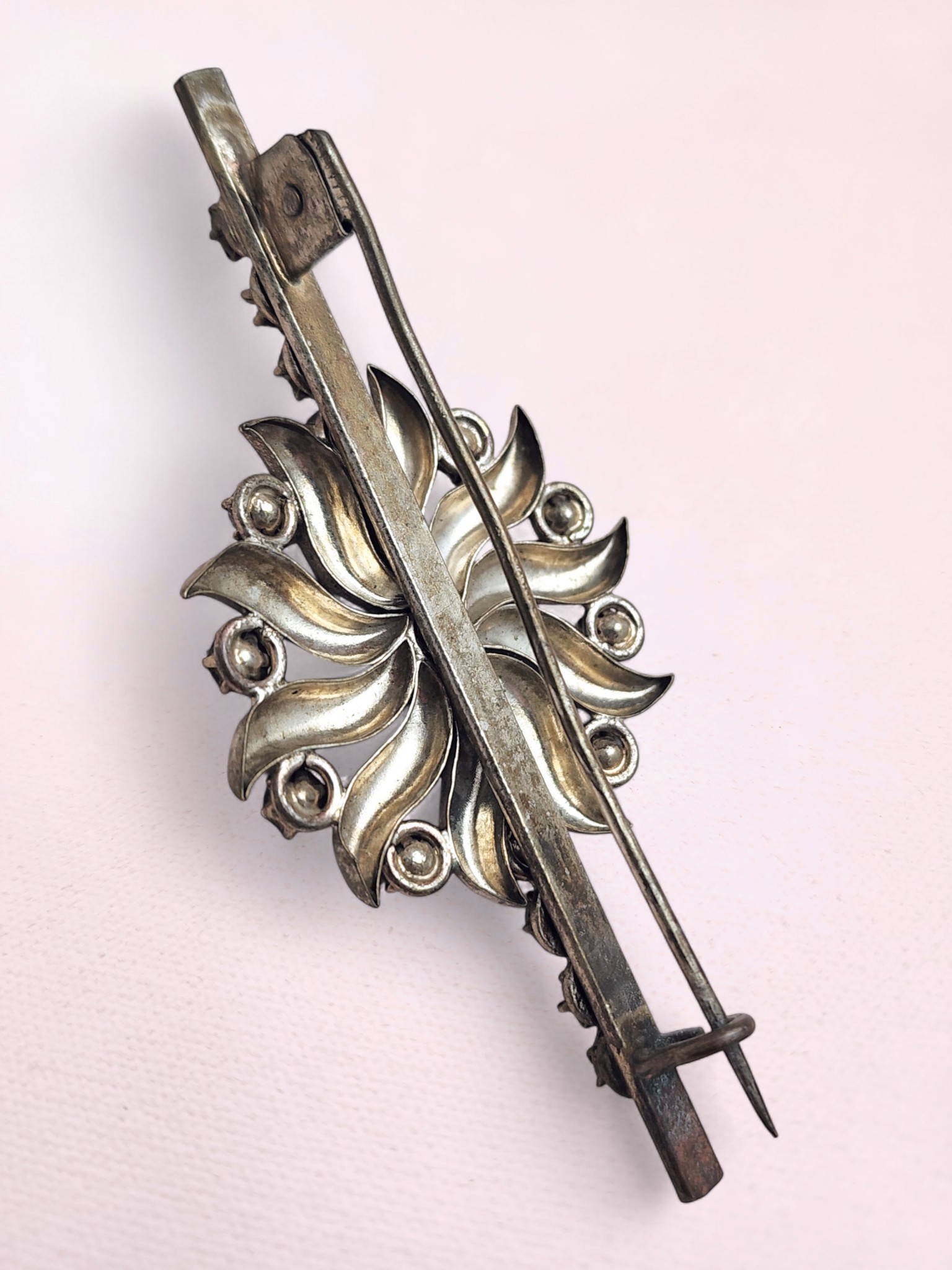 Vintage 1940s Sunburst Brooch with Crystal Rhinestones - Image 2