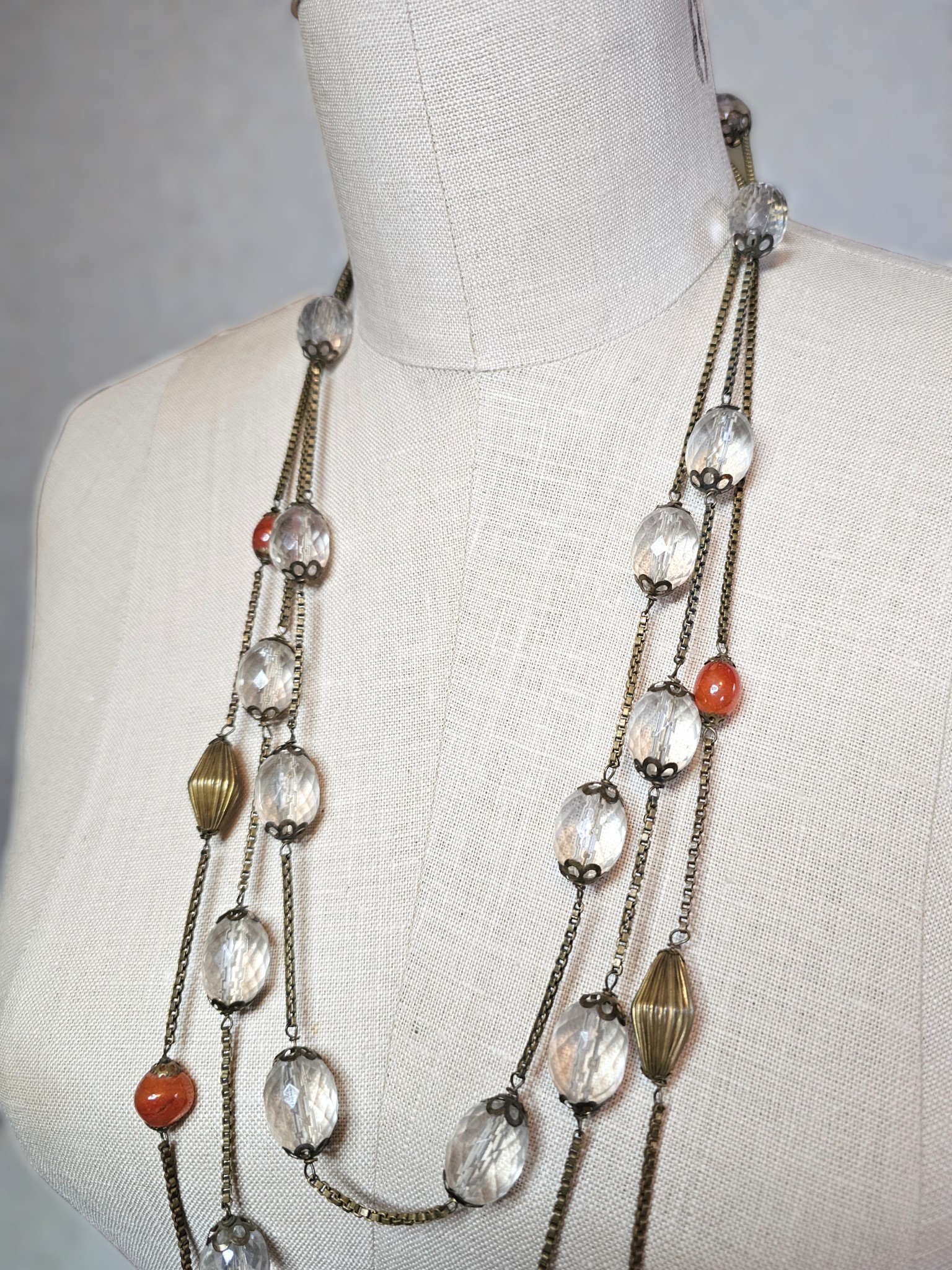 Vintage Brass and Resin Bead Necklace from Sri Lanka - Image 7