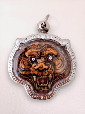 Phra Hua Suea Tiger Head Amulet – Thai Buddhist Amulet with Luang Phor Pern