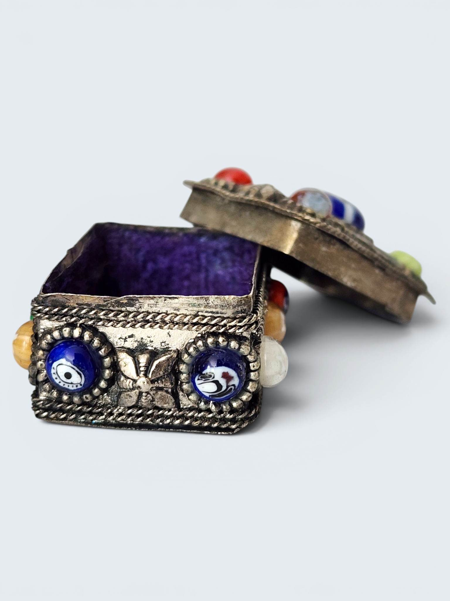 Millefiori Glass Bead & Metal Trinket Box from India - Image 9