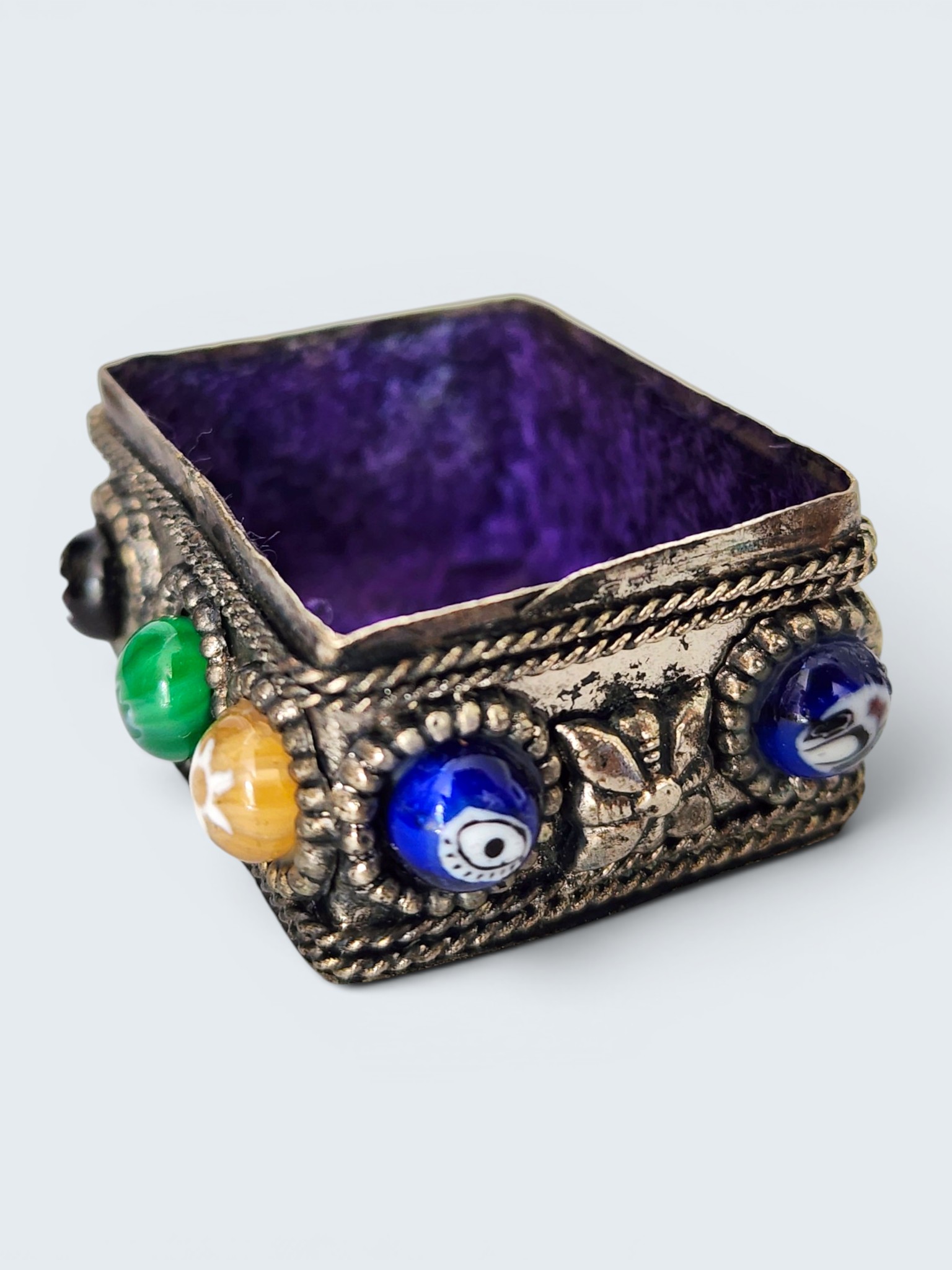 Millefiori Glass Bead & Metal Trinket Box from India - Image 10